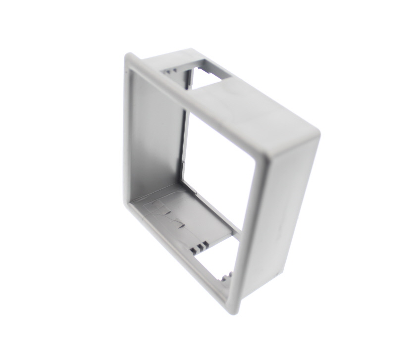 Read more about Silver Single Socket Back Box Face Plate product image