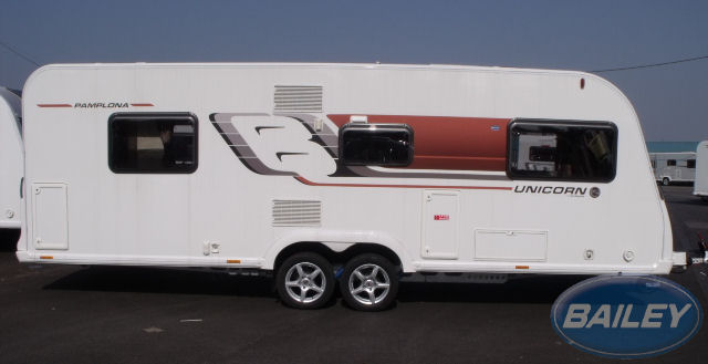 Uni III Pamplona Complete Bonded O/S Side Panel