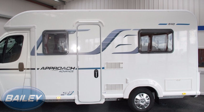 Approach Advance 640 Bonded N/S Side Panel