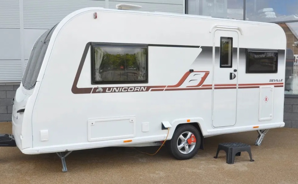 Unicorn IV Seville Complete Bonded N/S Side Panel