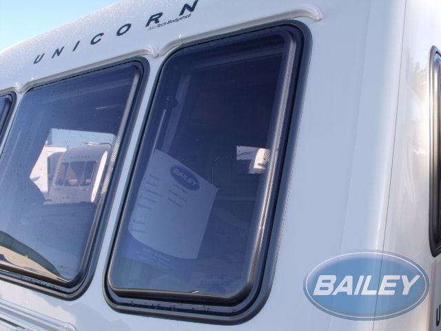 Polyvision Front N/S Window 460 x 673/724 mm