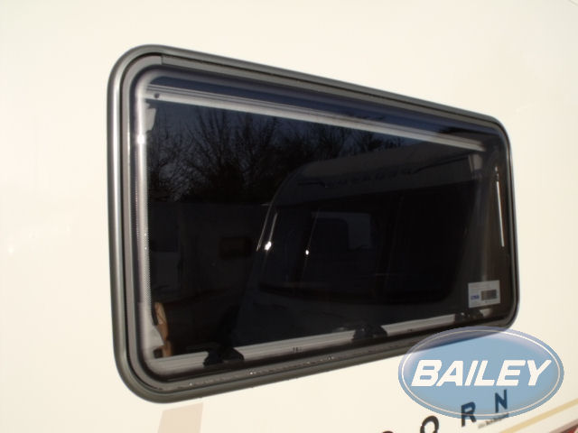 1100 x 550 Polyvision Powdercoated Window