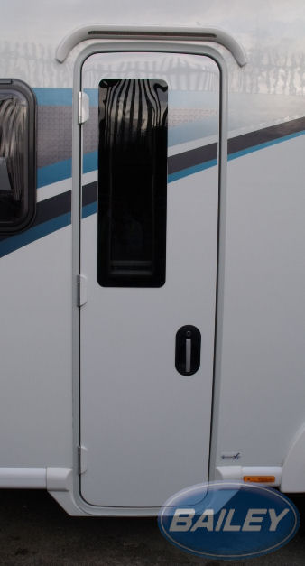 AH1 AH2 AH3 AHC Dometic Exterior Habitation Door & Frame CaraD-R100F