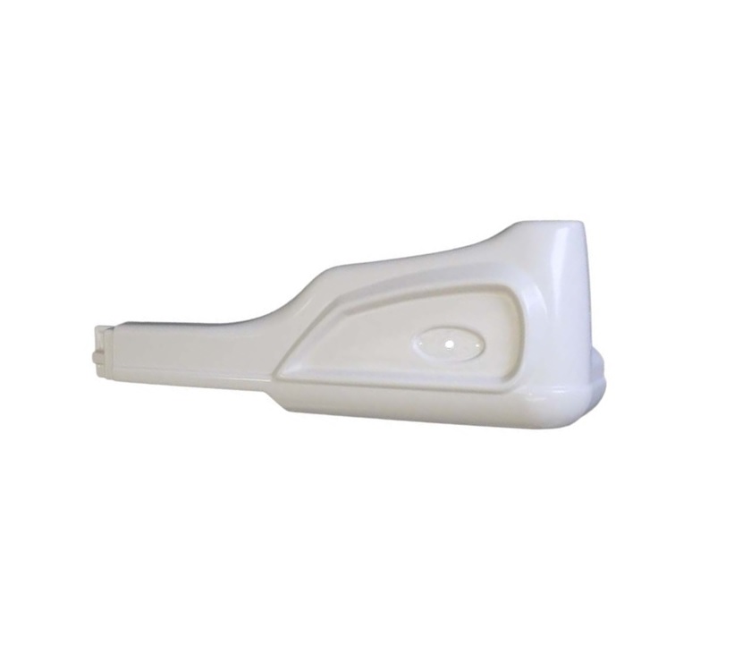 Peg & Retreat N/S Front Bumper Moulding