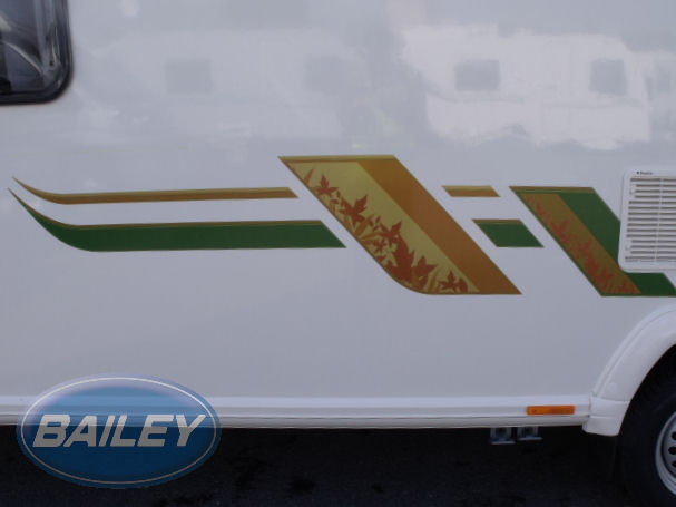 Retreat O/S Rear Gold & Green Large Main Decal