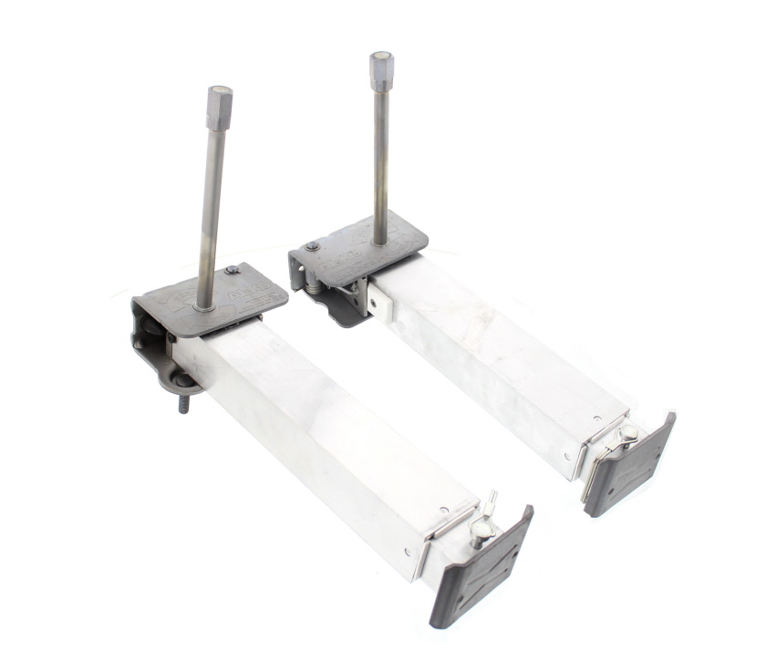 Read more about AL-KO Rear Telescopic Corner Steadies (Pair) product image