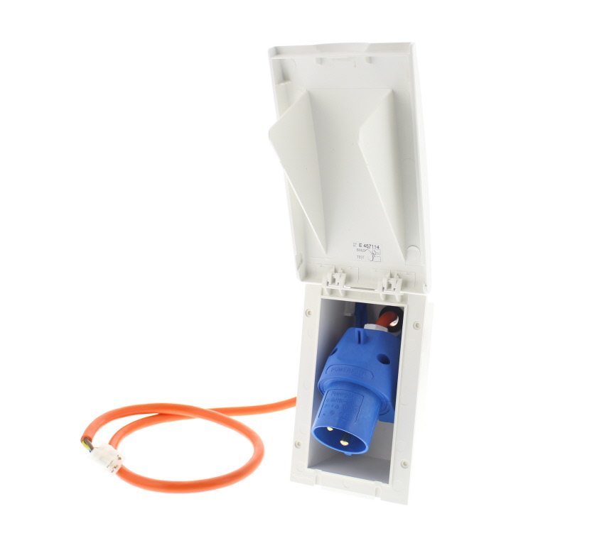 Unicorn III 230V Inlet Socket & Box