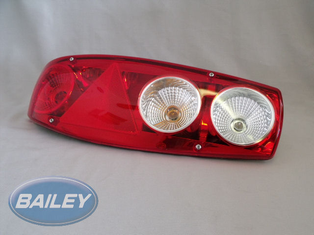 Read more about Senator 03-05 Wrap Around Cluster N/S with Reverse product image