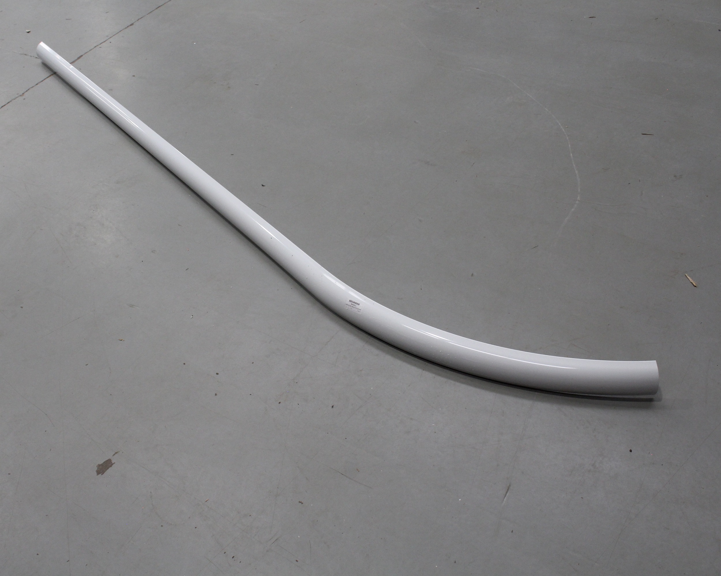 AH2 N/S Front 3D Rail 2765 mm White