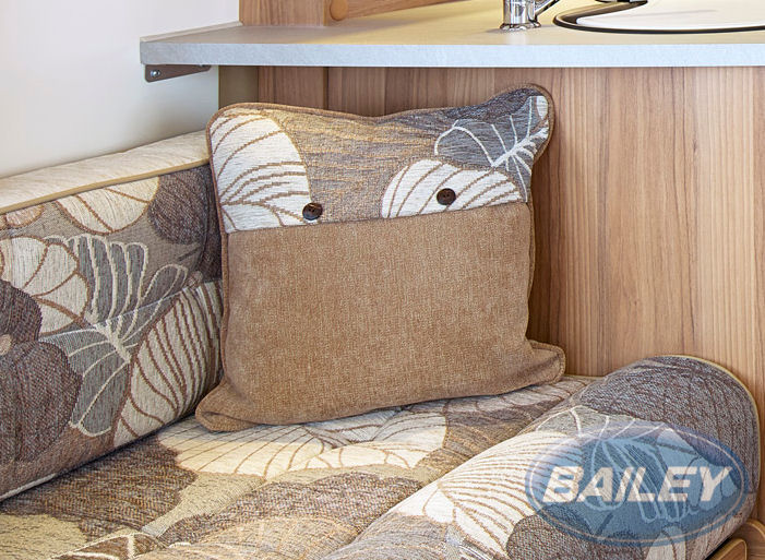 Pegasus GT65 Scatter Cushion Catria 400x400mm