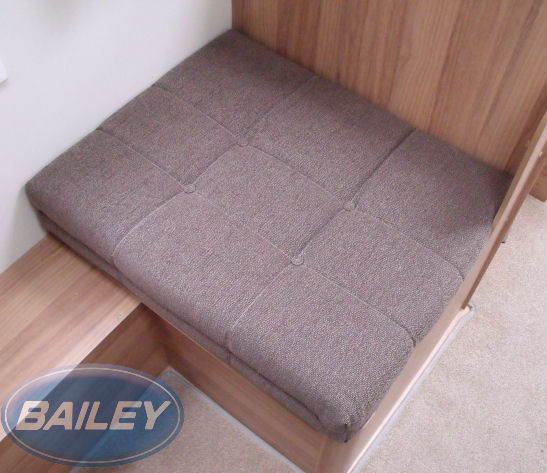 Read more about Pursuit 540/5 SD R/F Base Cushion Spice product image