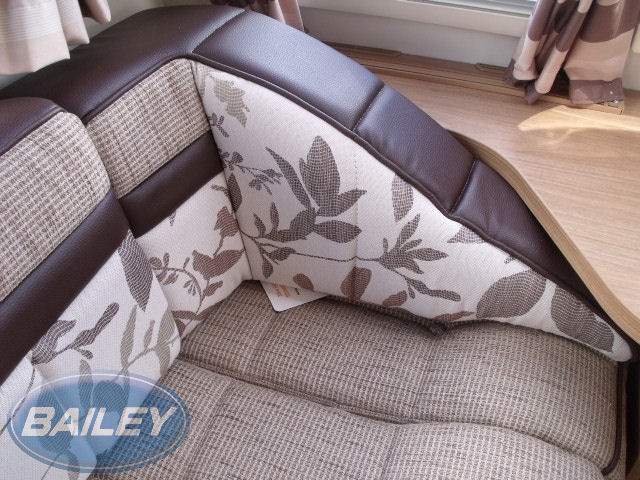 Uni III N/S/F Corner Block 300/670x310/290x170 Tra