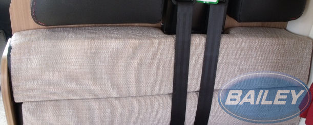 App Advance Backrest 980x160x150/100mm RF Upper