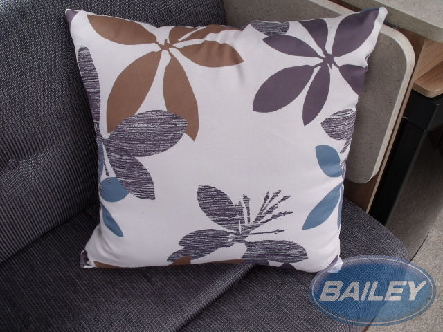 Pegasus IV Scatter Cushion Leaves Belvoir 500x500