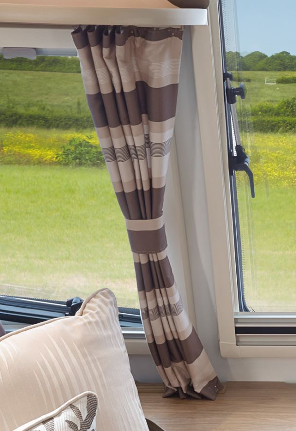 Uni III Curtain w/ Tie 550x800mm Trafalgar Pair