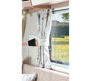 UN4 N/S Front Curtain 750x800mm Brompton