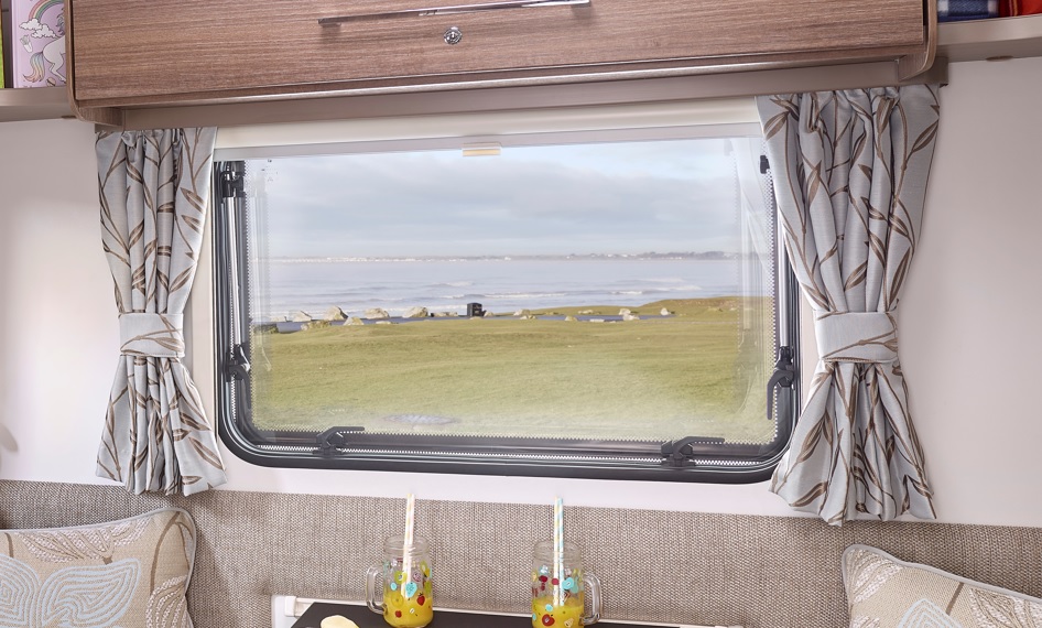 Read more about AE2 Curtain w/ Retainer 700x630mm (Pair) product image