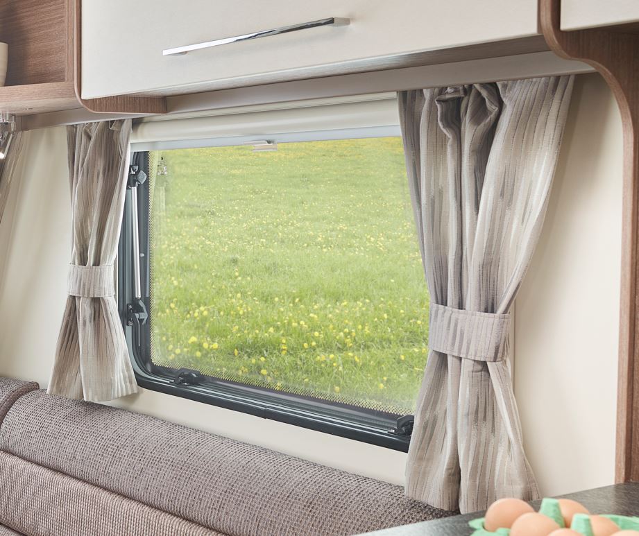 PX1 Brockwell Curtain HWx680mm Pair