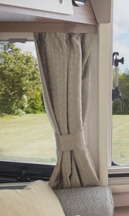 Read more about PX1 Ridgeway Front Curtain HWx800mm product image