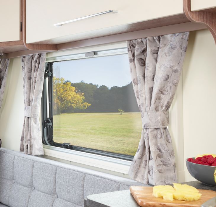 PX1 Pageant Curtain HWx650mm Pair