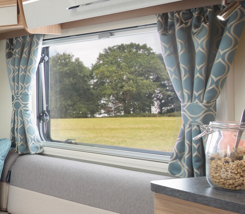 Read more about PSR Curtain w/ Retainer HWx630mm Barbican (Pair) product image