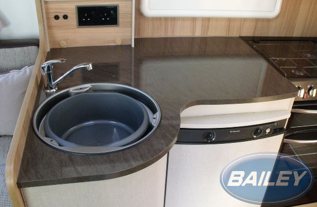 Read more about Approach Autograph 730 Kitchen Top product image