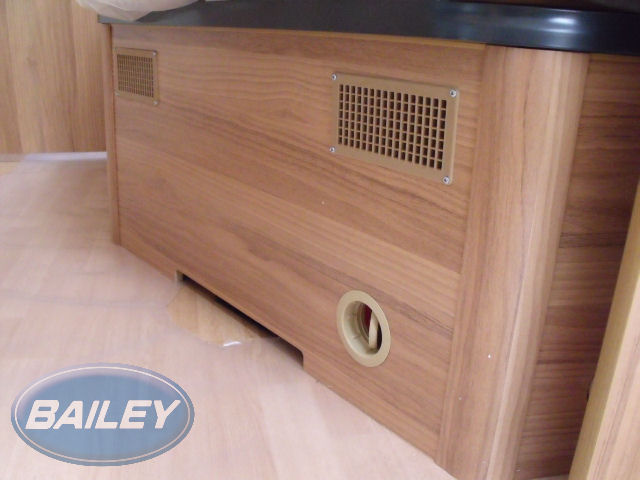 Read more about Orion 430/4 Fixed Bed Middle Panel product image