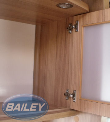 Approach 760SE Kitchen Locker R/H Divider