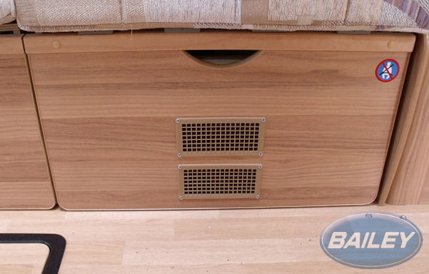 Approach 620SE Front Bunk O/S Facia 655x337mm