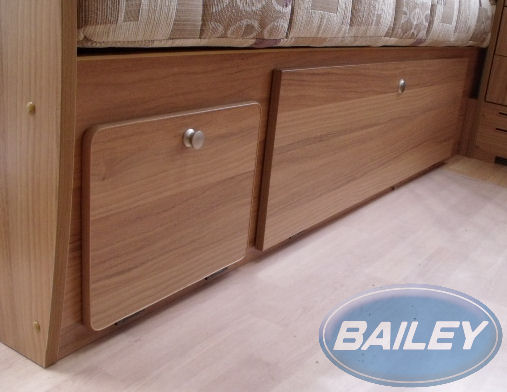 Unicorn II Cadiz Front Bunk Face N/S