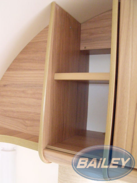 Orion 450/5 L/H Rear Top Locker End