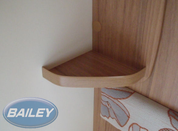 Read more about Pursuit 550/4 Fixed Bed O/S Shelf product image