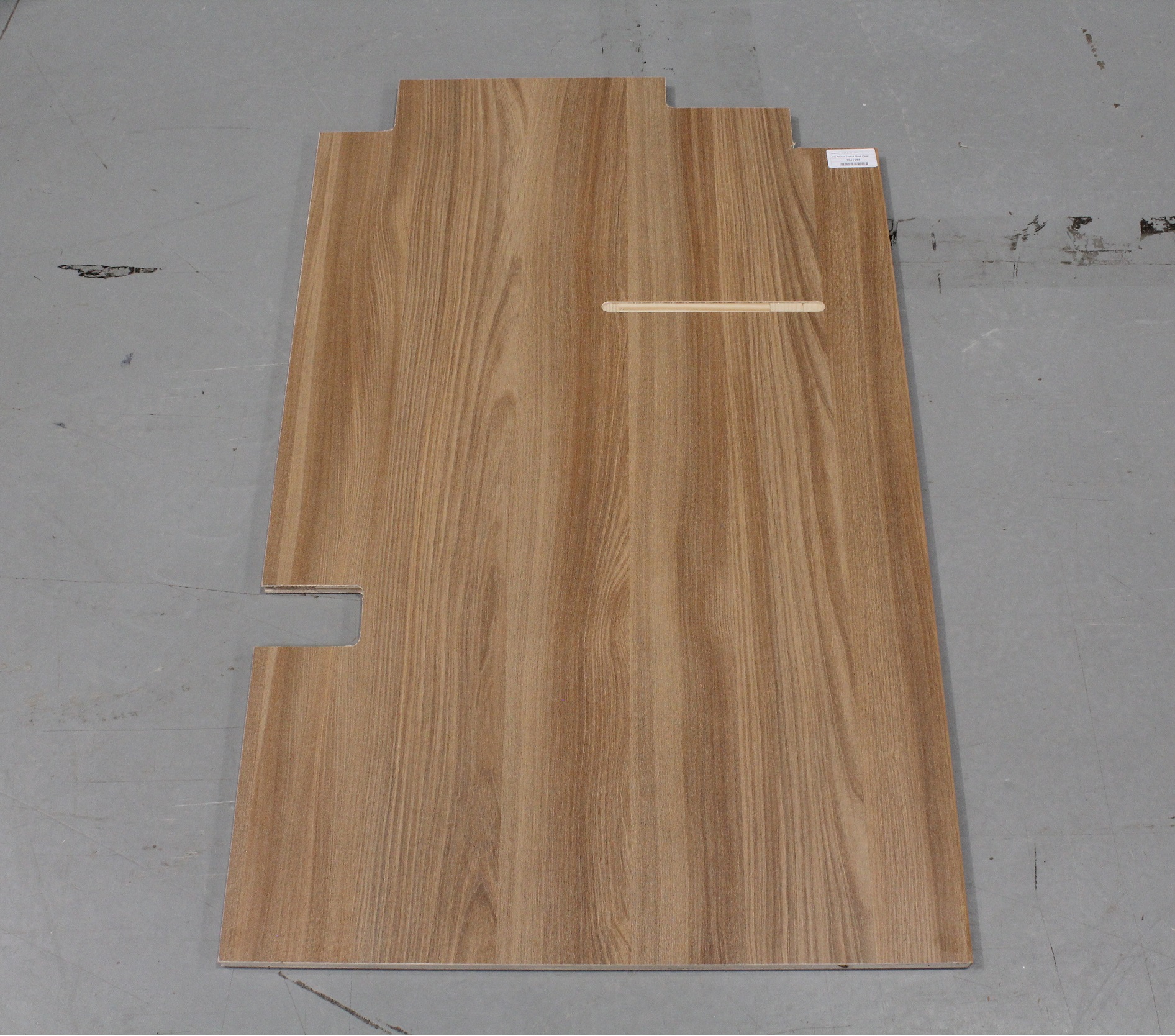 AH2 Kitchen Central Cheek Panel