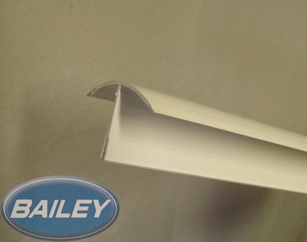 Uni III WHITE Ceiling Joint Cover 2490mm