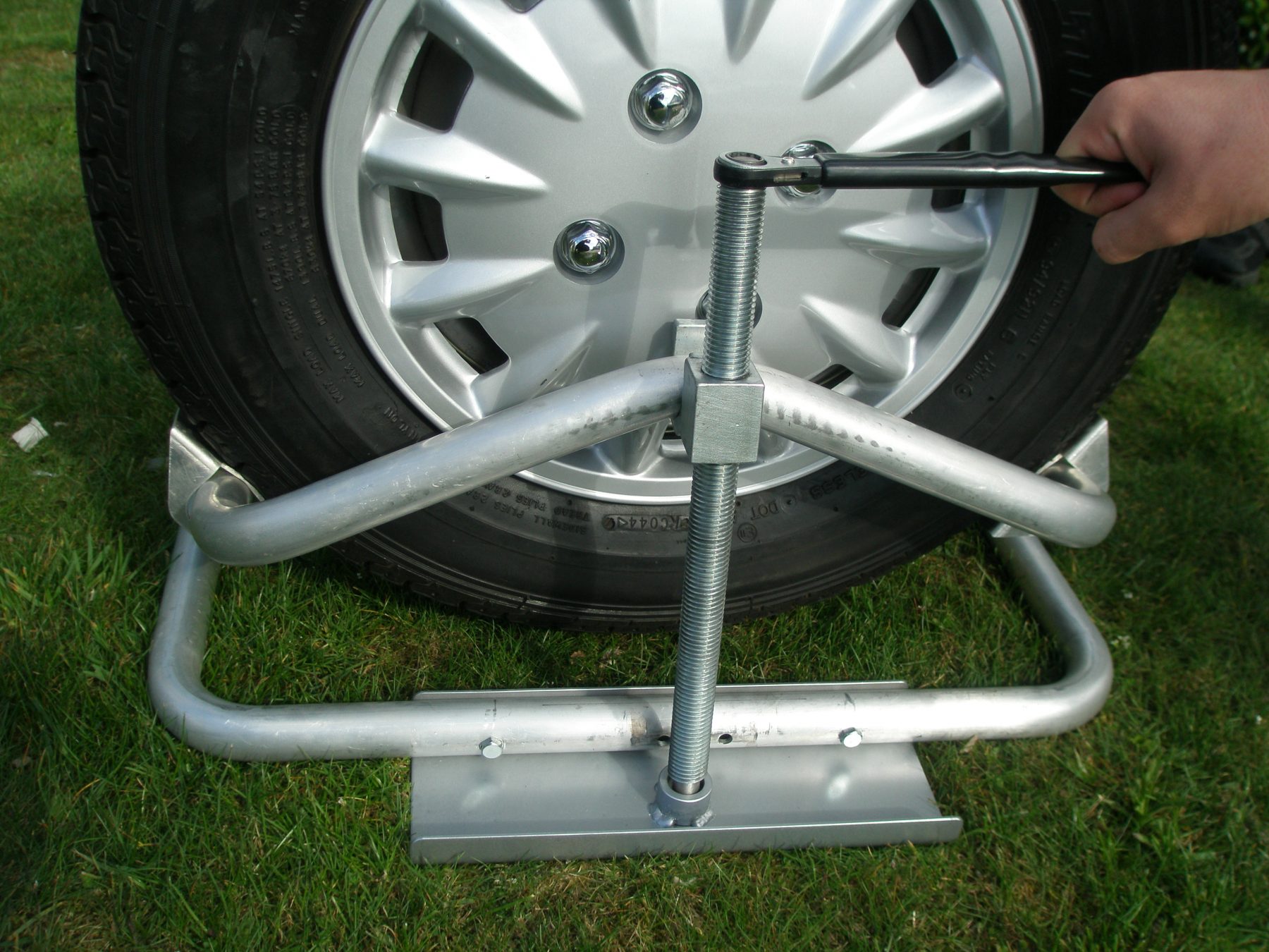 Milenco Aluminium Caravan Leveller PRIMA Leisure