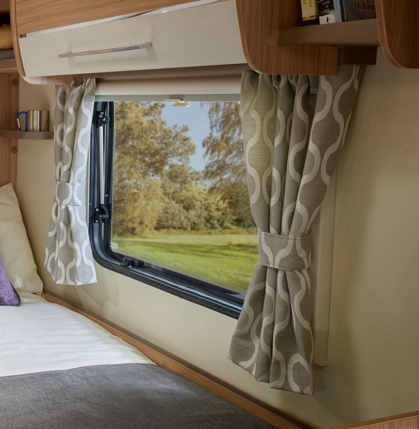 Read more about PXR Chesham Curtain 650x650mm Pair (LF) product image