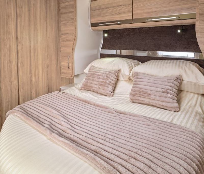 Bailey Unicorn Deluxe - Island Bedding Set - Blossom