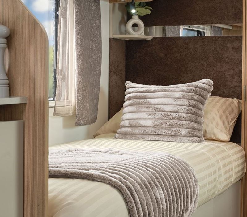 Bailey Unicorn Deluxe - Twin Single Bedding Set - Blossom