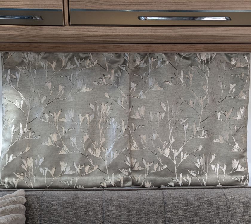Bailey Unicorn Deluxe - Lounge Curtain Set, Blossom for Cabrera, Cadiz, Vigo, Pamplona & Seville