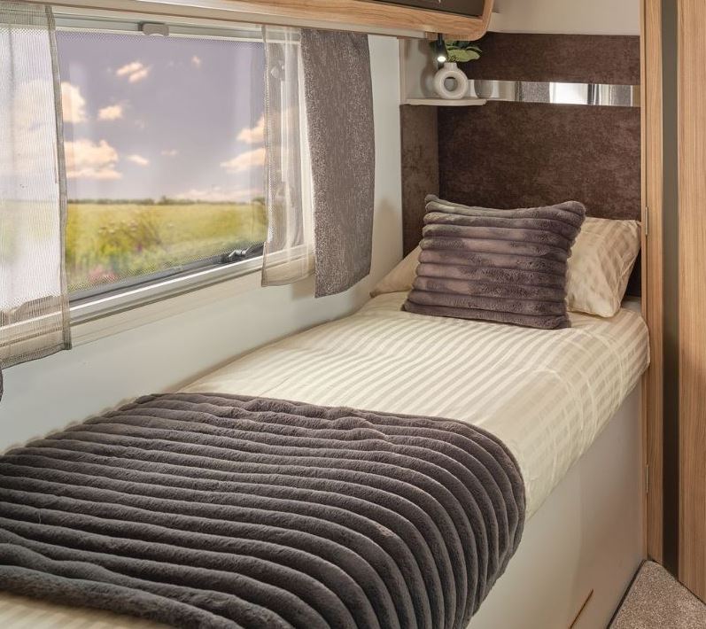 Bailey Unicorn Deluxe - Twin Single Bedding Set - Jasmine/Mulberry