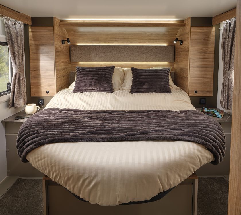 Bailey Autograph -Island Bedding Set - Mulberry/Jasmine