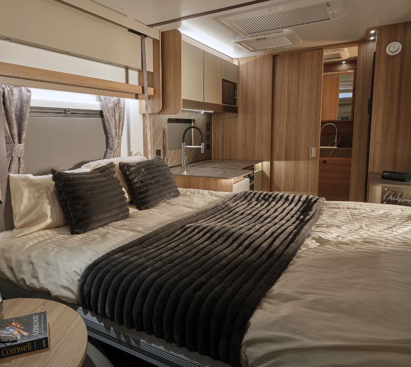 Bailey Autograph - 72-2 Drop Down Bedding Set - Mulberry/Jasmine