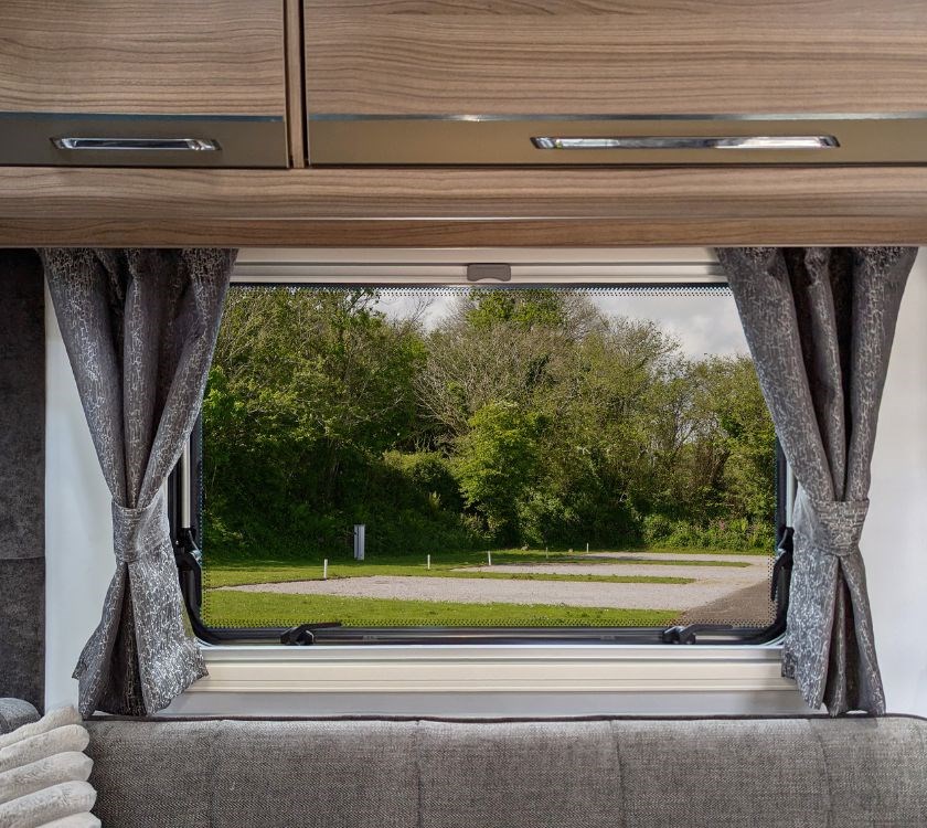 Read more about Bailey Alicanto Deluxe - Lounge Curtain Set, Jasmine product image