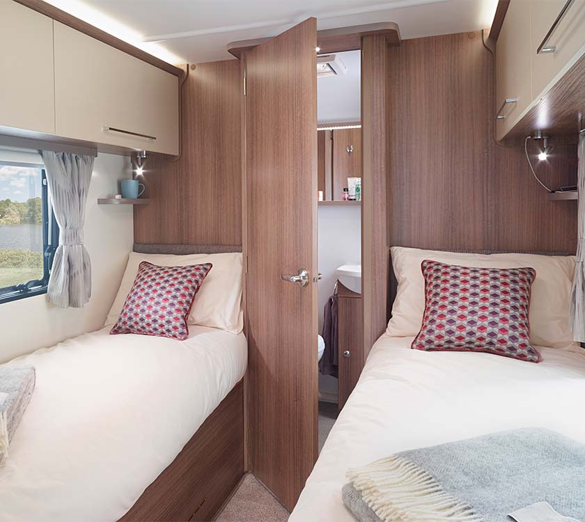 Bailey Bedding Set For Phoenix 642