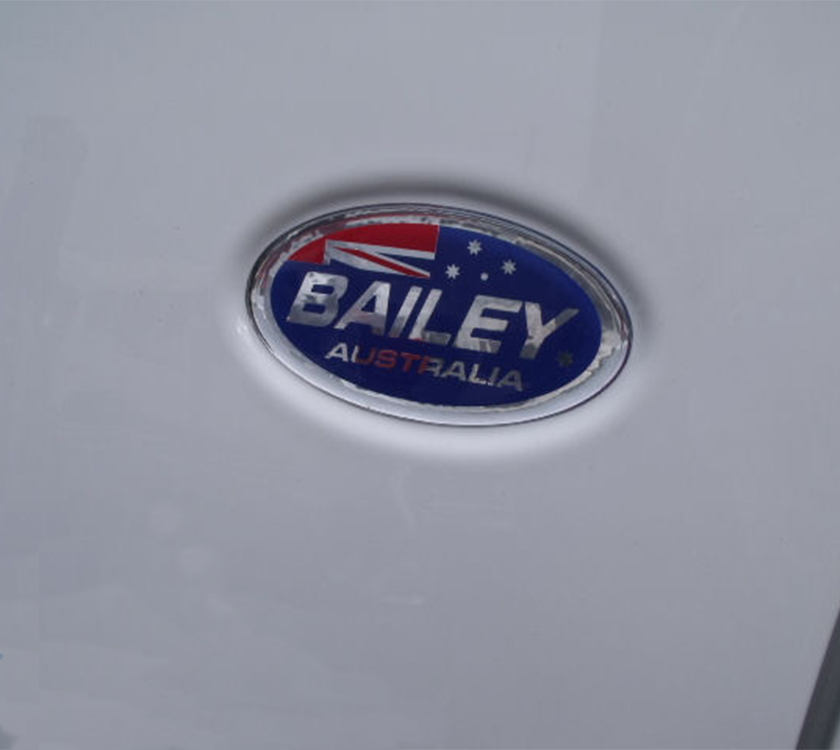 Bailey Australia Oval Decal 90x48mm