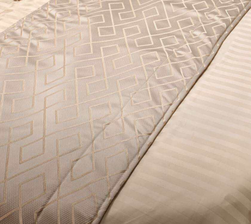 Read more about PSR Grande SE Bedding Set Runner Goldhawk product image