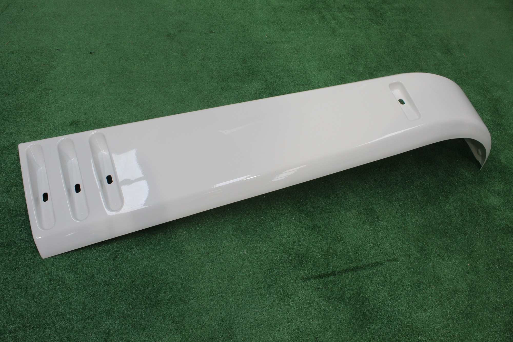 AH2 O/S Rear Upright Light Panel Moulding