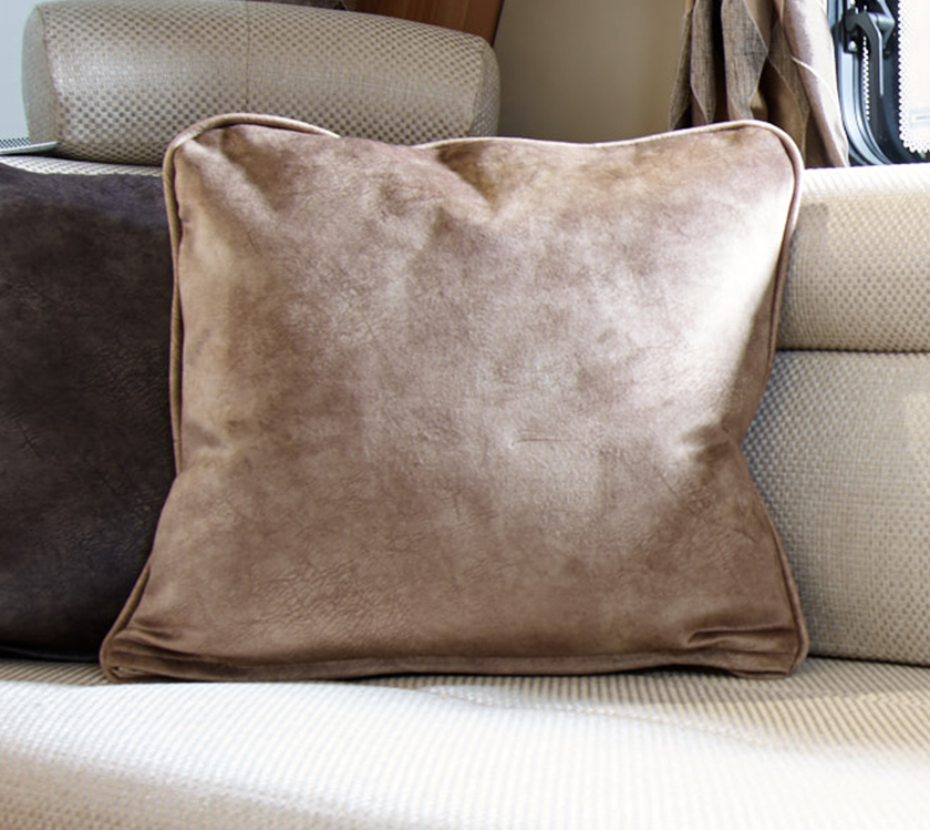 AG1 AH3 Scatter Cushion A 450x450mm Farringdon