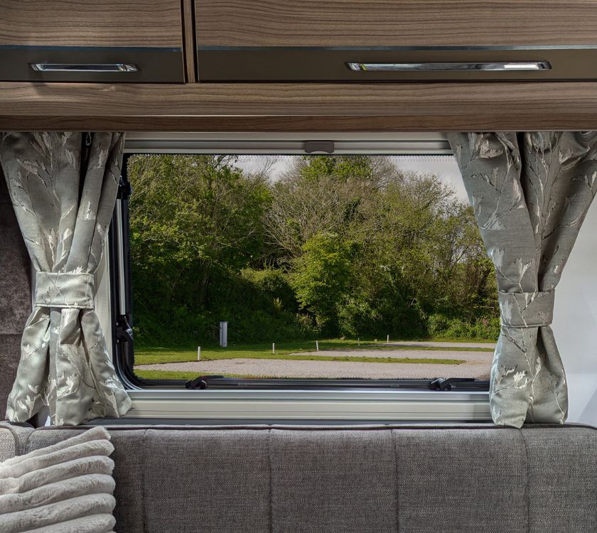 Read more about Bailey Unicorn Deluxe - Lounge Curtain Set, Blossom product image